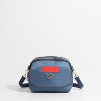 Baghashtag Lacivert Kapaklı Su Geçirmez 3 Gözlü Deri Çanta