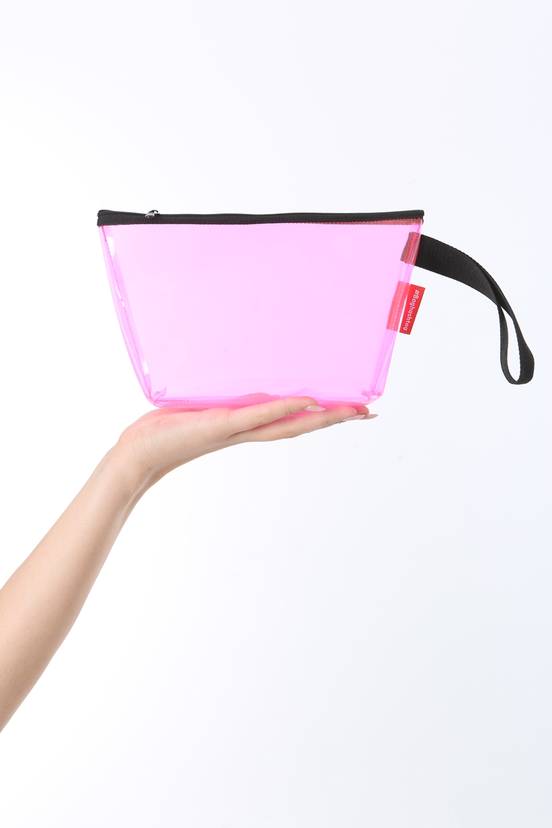 Baghashtag Pembe Şeffaf Üçgen Form Makyaj Çantası - Görsel 9